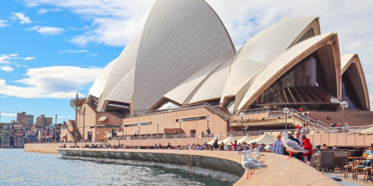 Australia mở cửa biên giới, nối lại chuyến bay quốc tế từ tháng 11