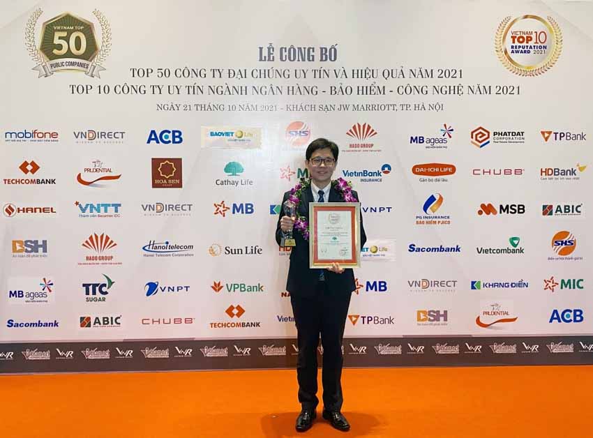 Cathay Life Viet Nam nhận giải thưởng Top 10 công ty bảo hiểm nhân thọ uy tín 2021 - 2
