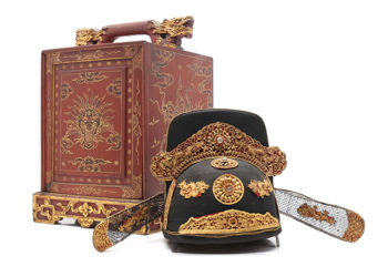 Chiếc mũ quan triều Nguyễn đã bán 600.000 Euro, gấp 1.000 lần giá khởi điểm