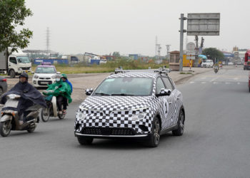 VF e34 bắt đầu chạy thử nghiệm trên đường đô thị