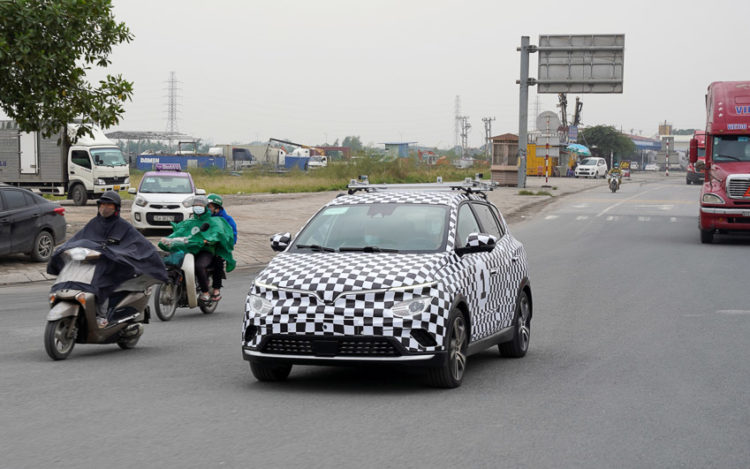 VF e34 bắt đầu chạy thử nghiệm trên đường đô thị