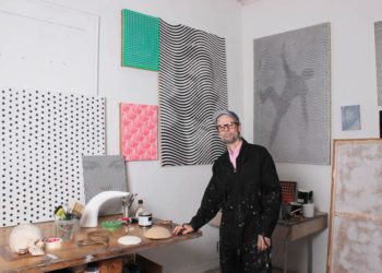 Tác phẩm của nghệ sĩ Lee Wagstaff là sự pha trộn giữa nghệ thuật đại chúng và chủ nghĩa siêu thực