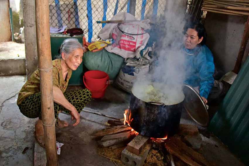 Về làng Nôm ăn bánh tày - 2