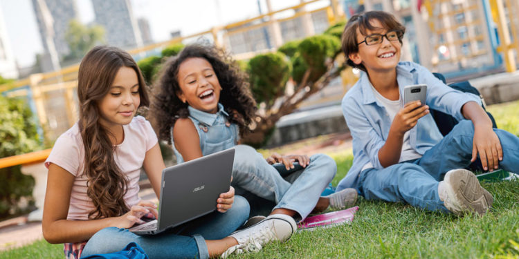 Chương trình trải nghiệm sản phẩm ASUS BR1100F dành cho khối trường Tiểu Học & Trung học Cơ Sở