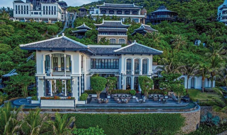 Yếu tố văn hóa Việt Nam ở InterContinental Danang Sun Peninsula Resort