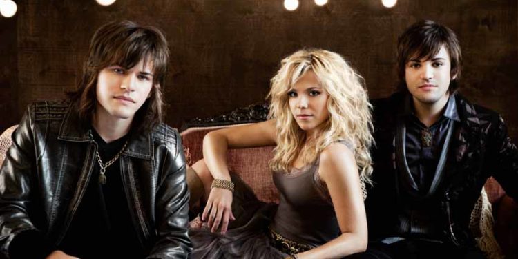 Kimberly Perry và The Band Perry: 'Chúng tôi muốn được hát cho các bạn nghe bằng cả sức sống của mình' - 8