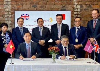 VNVC đàm phán thành công đặt mua hơn 25 triệu liều vắc xin Covid-19 của AstraZeneca
