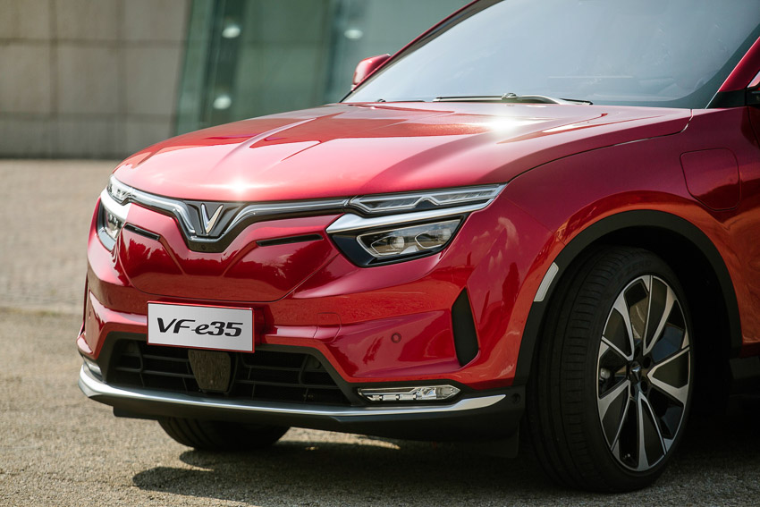 Vinfast chính thức nhận đặt hàng xe VF E35, VF E36 tại triển lãm CES 2022 2