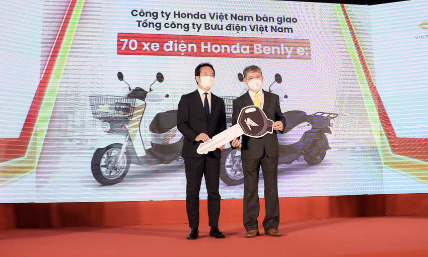Honda Việt Nam phối hợp với Bưu Điện Việt Nam triển khai thí điểm dự án sử dụng xe điện giao hàng 5