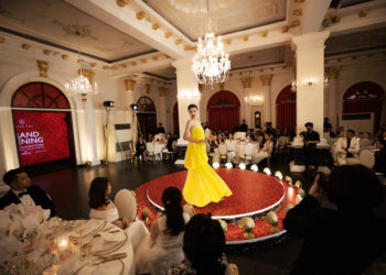 Lộng lẫy thời trang thập niên trong BST Xuân Hè 2022 của NTK Công Trí