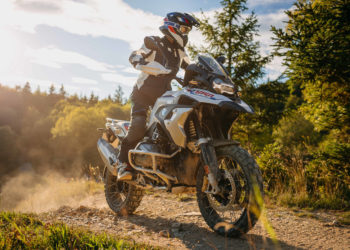 THACO AUTO ra mắt bộ đôi BMW R 1250 GS và GS Adventure mới, giá từ 639 triệu