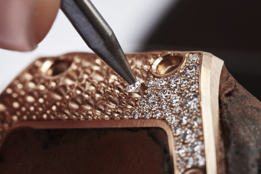 Đồng hồ mới của Richard Mille dành cho nữ sử dụng các kỹ thuật trang sức cao cấp 2