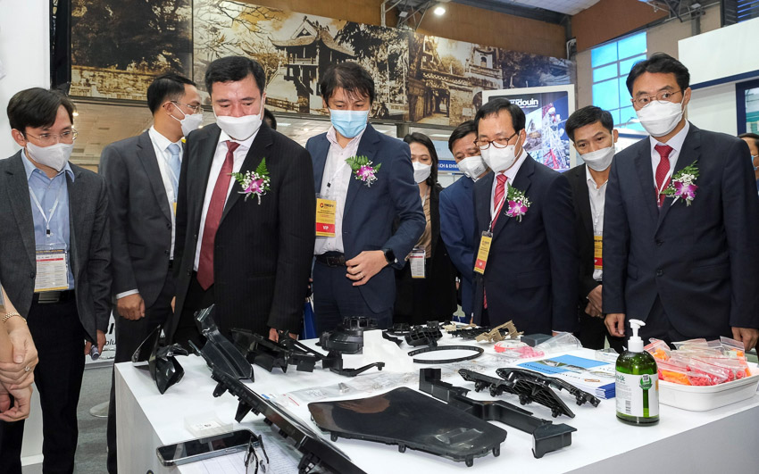 Toyota Việt Nam tham gia triển lãm Công nghiệp hỗ trợ và chế biến, chế tạo VIMEXPO lần thứ 2 - 3
