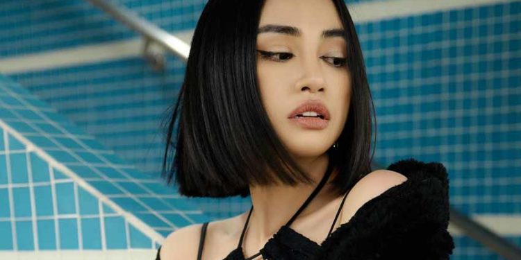 Bộ ảnh quyến rũ của Thiên Nga tại ga tàu Hà Đông – Cát Linh - 6