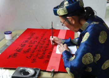 Cho chữ: nét Xuân từ ông đồ quê đất phương Nam - 1