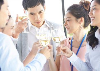 Giữ gìn sức khỏe “mùa lễ hội”