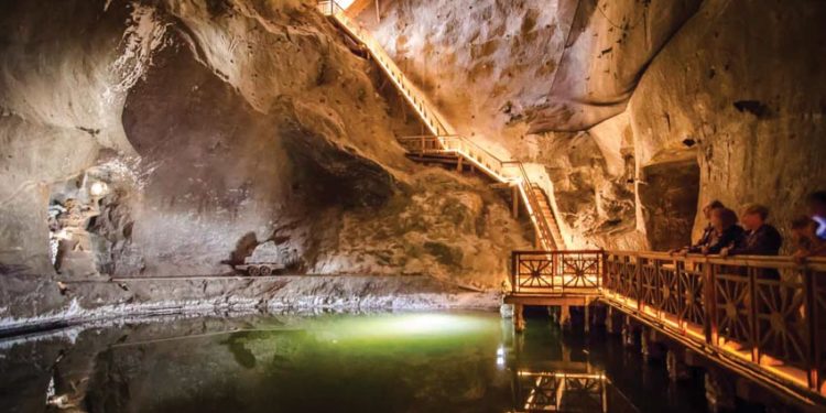 Mỏ muối Wieliczkq - Câu chuyện thành công việc tái sử dụng di tích