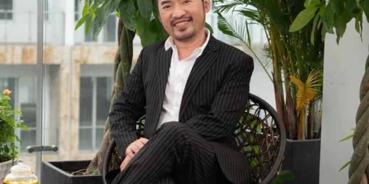 Tiến Luật: 'Trong kinh doanh, tôi đứng độc lập chứ không có bà xã đồng hành' - 5