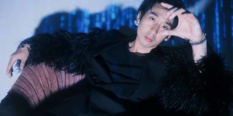 Tuấn Trần biến hóa với phong cách thời trang đầy cuốn hút - 3