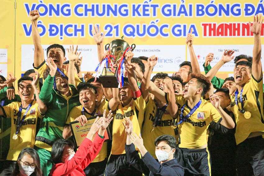 U 21 Học viện Nutifood JMG lập kỳ tích vô địch giải U 21 Quốc gia 2021 - 3