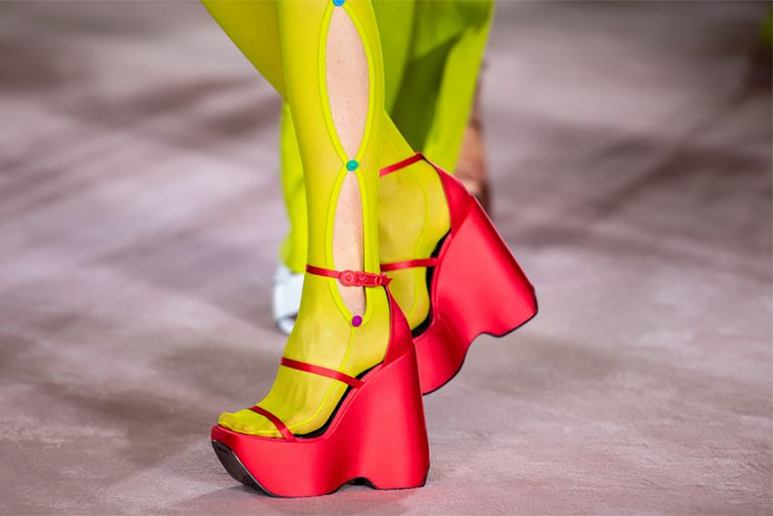 10 đôi giày dép hàng đầu của Tuần lễ thời trang Paris Xuân Hè 2022 1