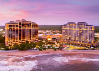 The Grand Ho Tram Strip chính thức khai trương khách sạn Holiday Inn Resort