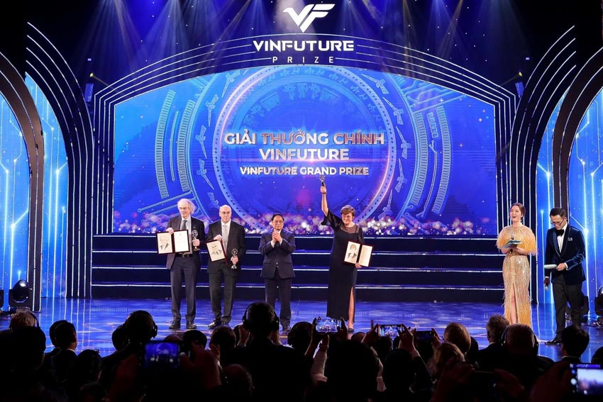 Giải thưởng VinFuture vinh danh 3 tác giả công nghệ gốc vaccine mRNA - 5