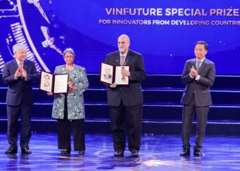 Giải thưởng VinFuture vinh danh 3 tác giả công nghệ gốc vaccine mRNA - 9