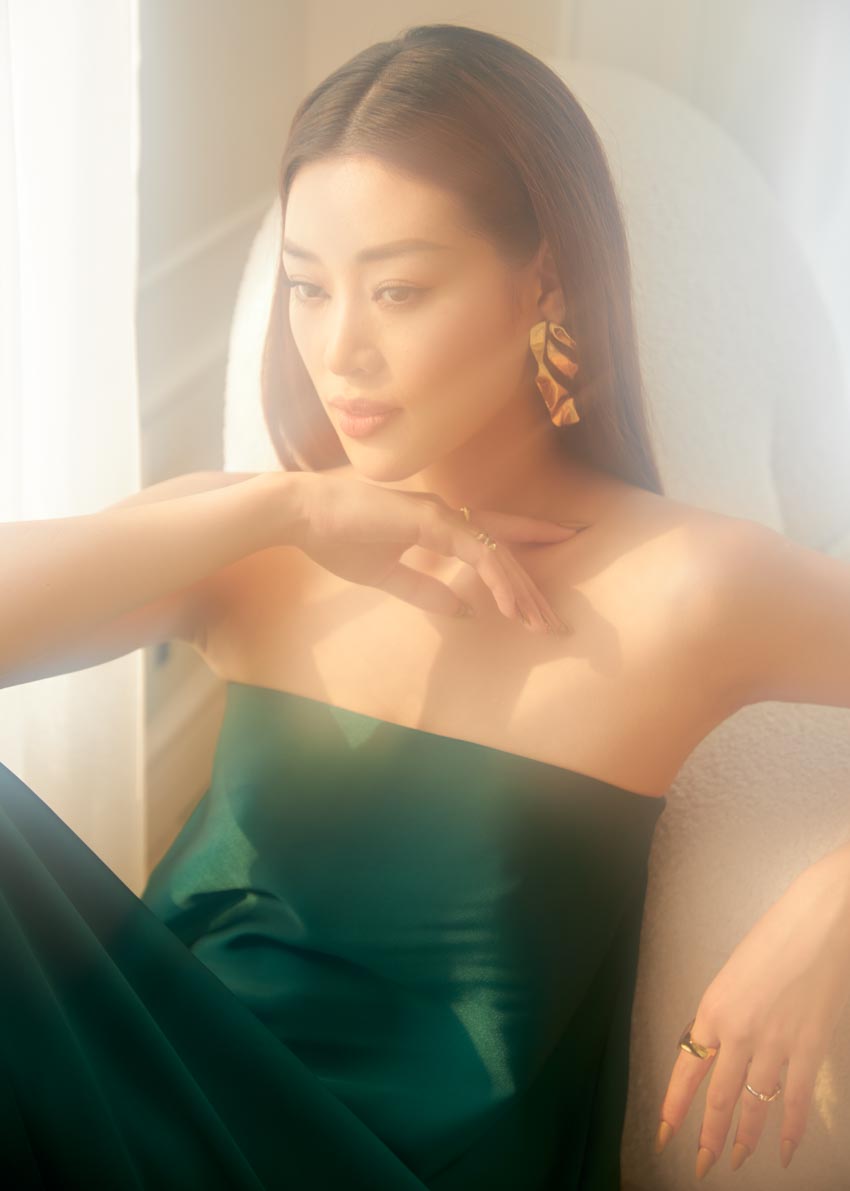 Hoa hậu Khánh Vân kể câu chuyện cảm xúc người phụ nữ trong bộ ảnh mới - 2