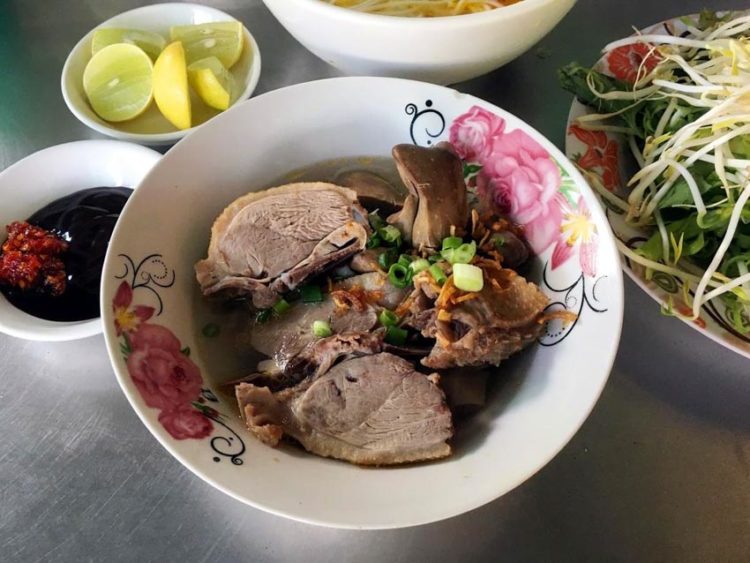 Ngọt thơm miếng vịt chạy đồng - 2