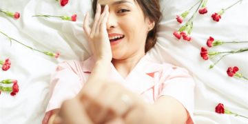 Qua lăng kính tình yêu