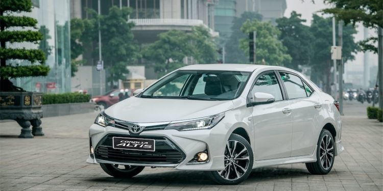 Toyota Việt Nam ưu đãi khủng đầu năm mua Corolla Altis, Innova và Wigo trong tháng 2/2022