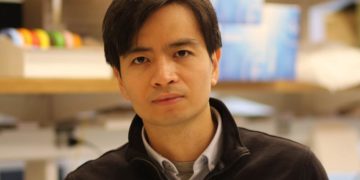 Trò chuyện với 'cha đẻ' của miếng dán vaccine thay cho các mũi tiêm nhắc lại - 4