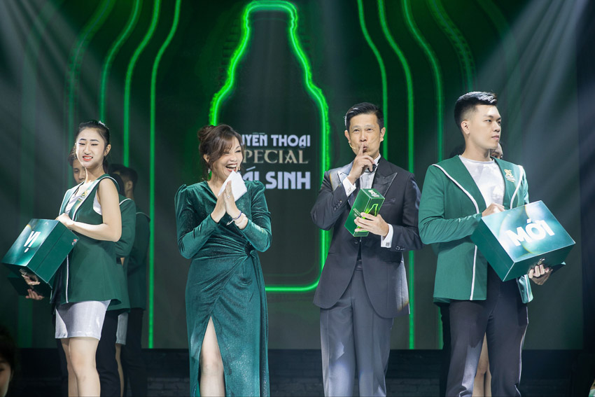 Ông Bennett Neo - Tổng Giám đốc SABECO và bà Venus Teoh Kim Wei - Phó Tổng Giám đốc phụ trách Marketing của SABECO cùng bật mí phiên bản mới của Bia Saigon Special