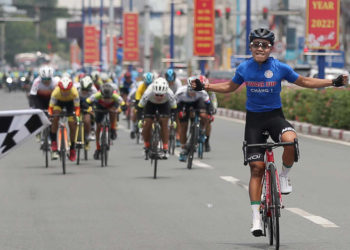 Tay đua Nguyễn Thị Thật (TLG) về nhất chặng 2, Như Quỳnh vẫn mặc Áo Vàng giải xe đạp nữ cúp Biwase 2022