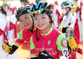 Nguyễn Thị Thật thể hiện sức mạnh và những bông hồng trên đường đua Cúp Biwase 2022