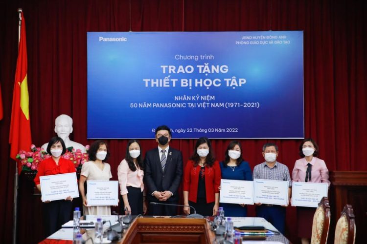 Panasonic hỗ trợ thiết bị học tập và tủ sách tại các trường học ở ba địa phương - 1
