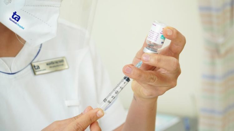 Bệnh viện đa khoa Tâm Anh bắt đầu tiêm kháng thể đơn dòng Evusheld dự phòng Covid-19 cho người nguy cơ cao - 1