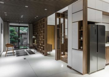 Ngôi nhà với gam màu trầm của gỗ