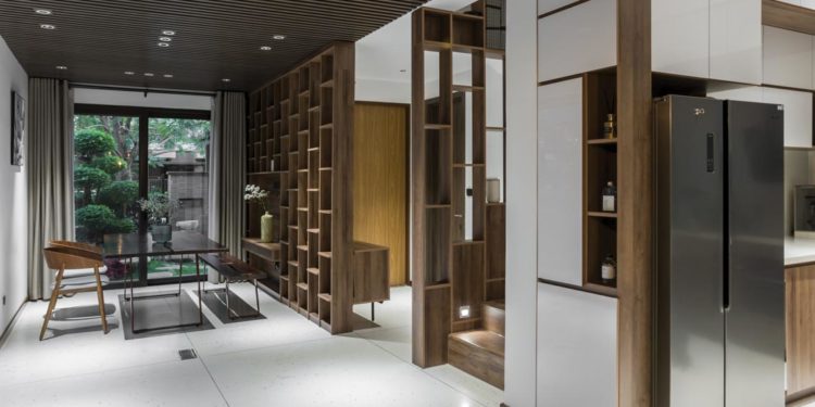 Ngôi nhà với gam màu trầm của gỗ