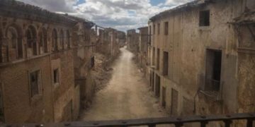 Những ngôi làng bị ma ám trên thế giới - 8