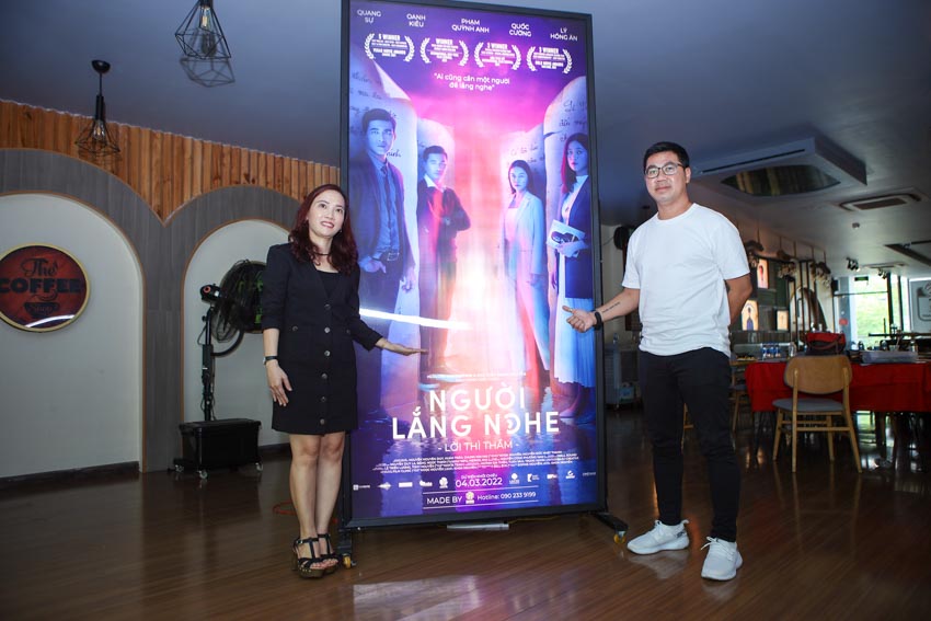 Quang Sự, Phạm Quỳnh Anh, Oanh Kiều hào hứng với poster 3D trong phim Người lắng nghe - 5