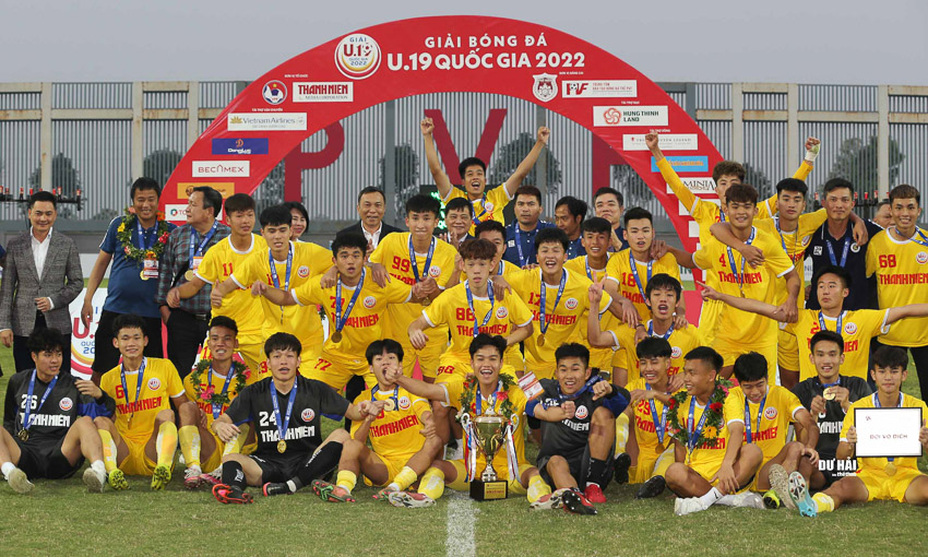 Giải U19 VĐQG: Với chiến thắng 2-1 đội U19 Hà Nội lần thứ 6 đăng quang Vô địch 10
