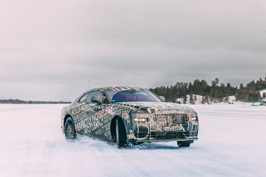 Hành trình thách thức giới hạn của Rolls-Royce Spectre tại vòng bắc cực 6