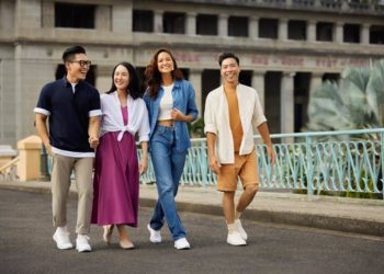 Uniqlo giới thiệu chiến dịch 'Together We Evolve', chào đón cửa hàng uniqlo saigon centre chính thức khai trương ngày 22/04 - 4