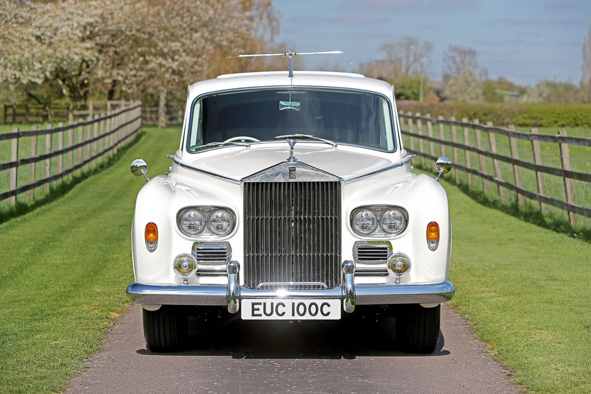 Rolls-Royce tôn vinh sản phẩm đỉnh chóp của thương hiệu nhân dịp kỷ niệm 118 năm
