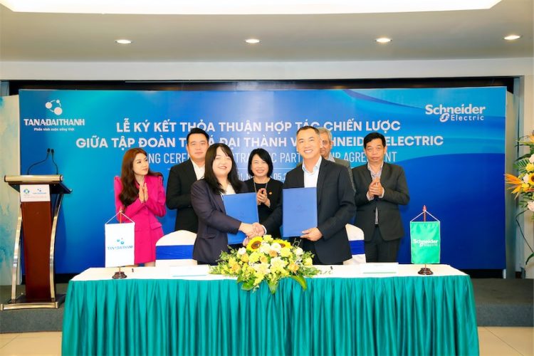 Lễ ký kết thoả thuận hợp tác chiến lược giữa Schneider Electric Việt Nam với Tập đoàn Tân Á Đại Thành
