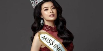 Top 6 Miss World Carla Yules trở lại Việt Nam, mừng thành công của SEA Games 31 - 1
