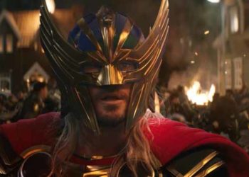 Trailer chính thức của Thor: Love and Thunder - Chris Hemsworth khoe thân hình như tượng tạc - 5