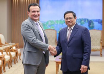 AstraZeneca đẩy mạnh cam kết hợp tác phát triển y tế bền vững cùng Việt Nam - 3